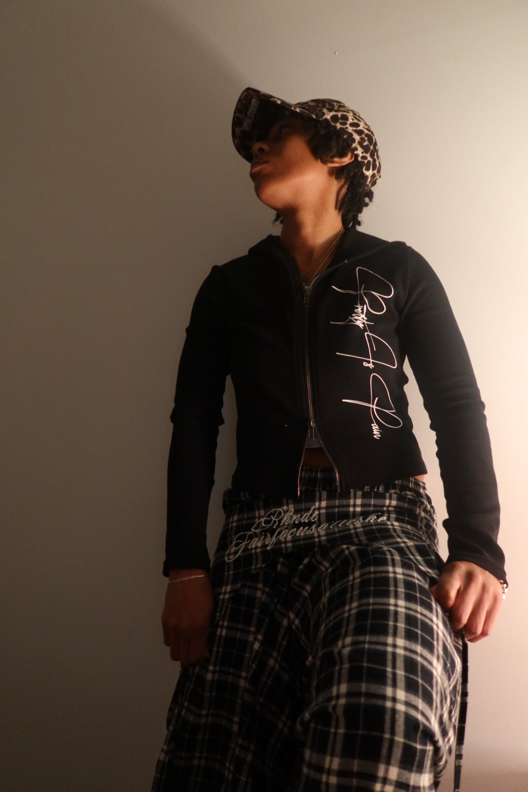 PRETTY IS PAIN HOODIE